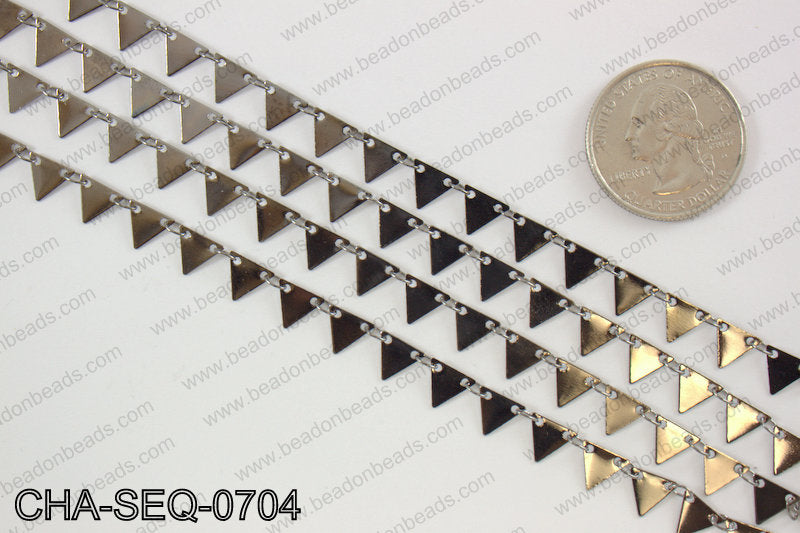 Dangle triangle sequin chain 6x7mm, gunmetal CHA-SEQ-0704