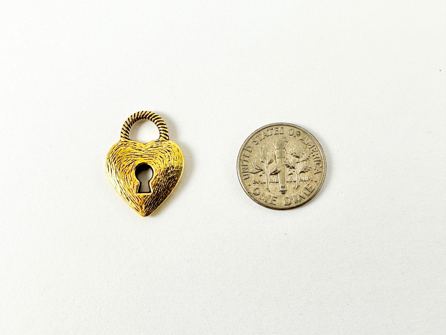 Pewter Rustic Heart Lock Charms Valentine's Day Heart Lock Textured Pendants in Antique Gold, Silver, Copper and Bronze Color