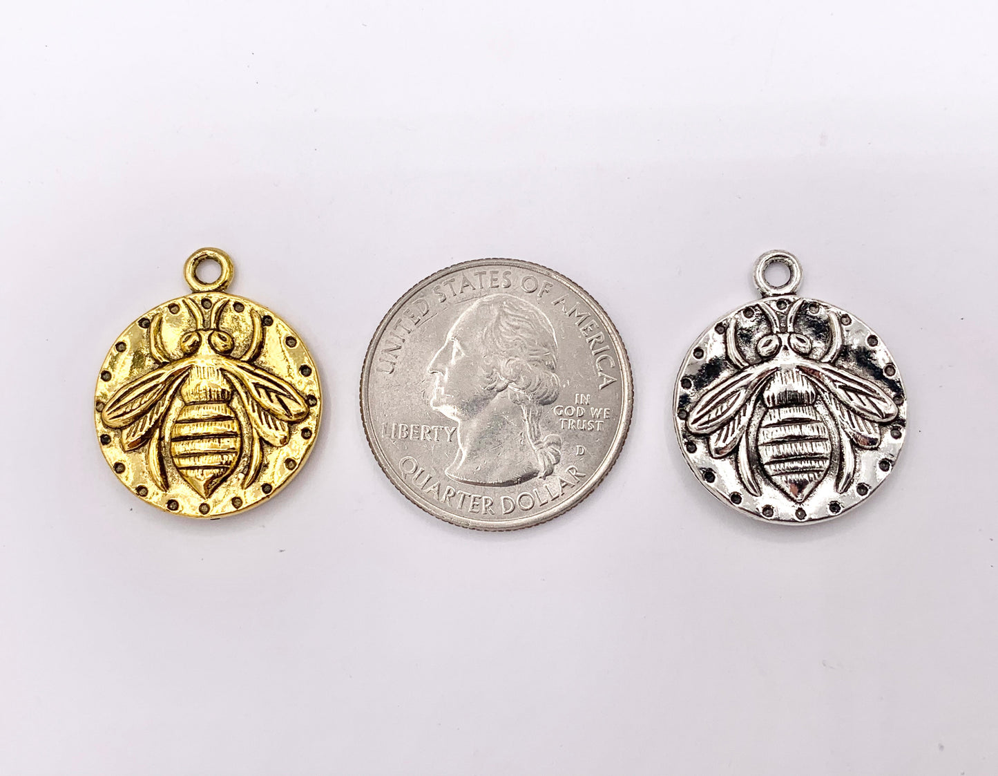 20mm Pewter Double Sided Bumble Bee Carved Circle Pendants Cute Animal Coin Charms Bulk Order in Gold, Silver, Brass, Copper 125G