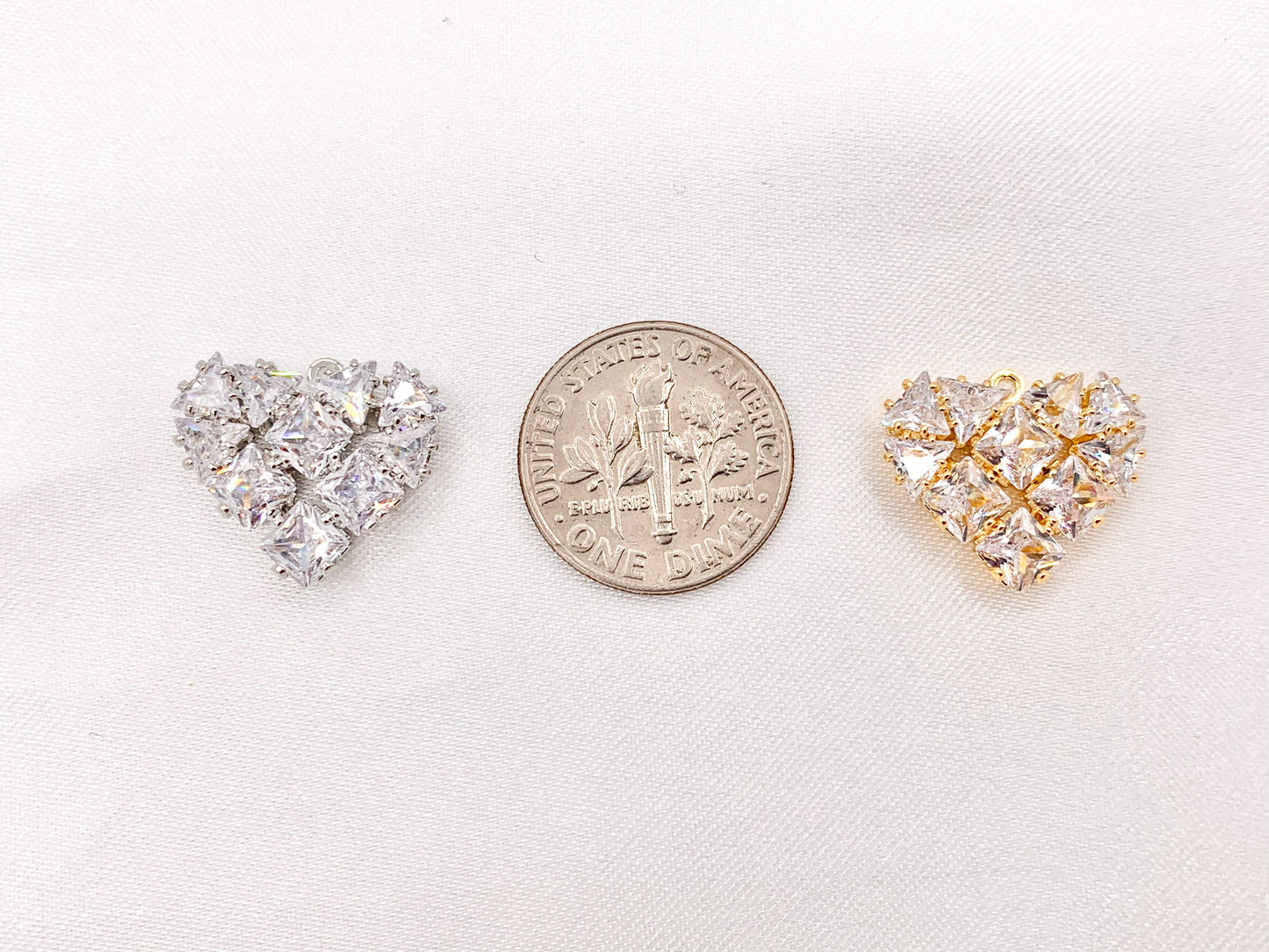 Cute Luxury CZ Heart Charms Real 18K Gold/Platinum Plated Micro CZ Pave Rhinestone Heart Pendant Over Brass 6 PCS