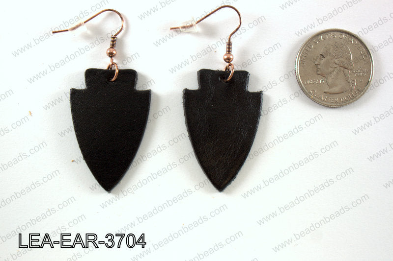 Leather arrow earrings 37x24mm LEA-EAR-3704
