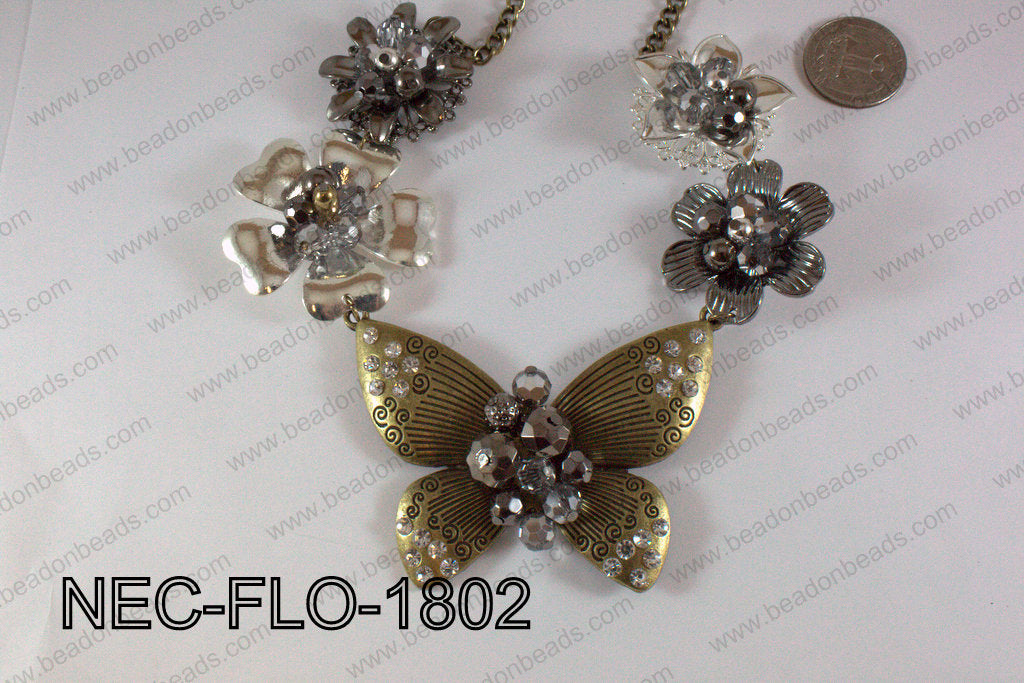 Necklace With White Flowers and Butterfly 75mmNEC-FLO-1802