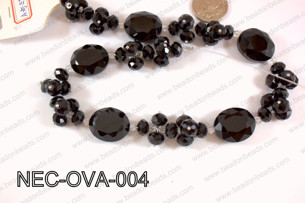 Necklace with oval crystals black NEC-OVA-004