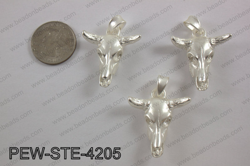 Pewter steer head pendant 30x42mm, matte silverPEW-STE-4205