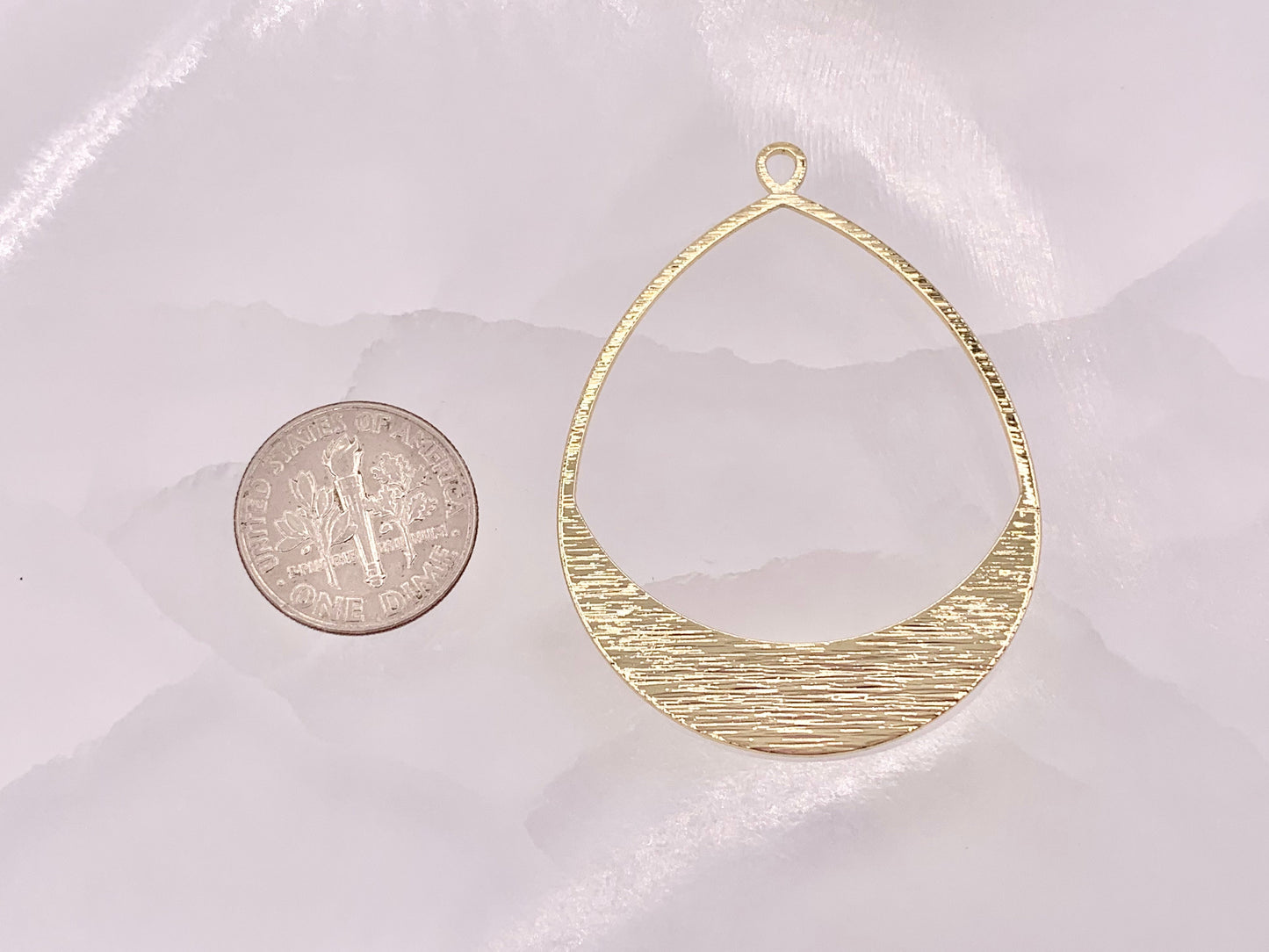 Large Fancy Teardrop Pendants in 18K Gold Plated Copper 10 pcs