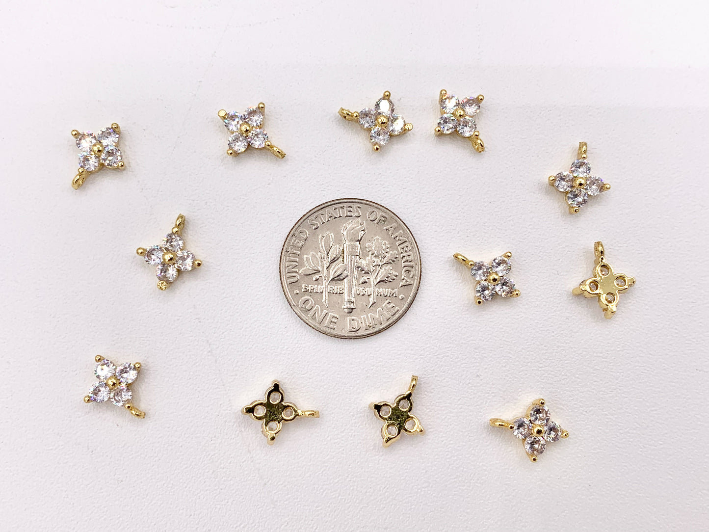 Tiny Star Clover Charms in Real Gold 18K Plated Brass 20pcs