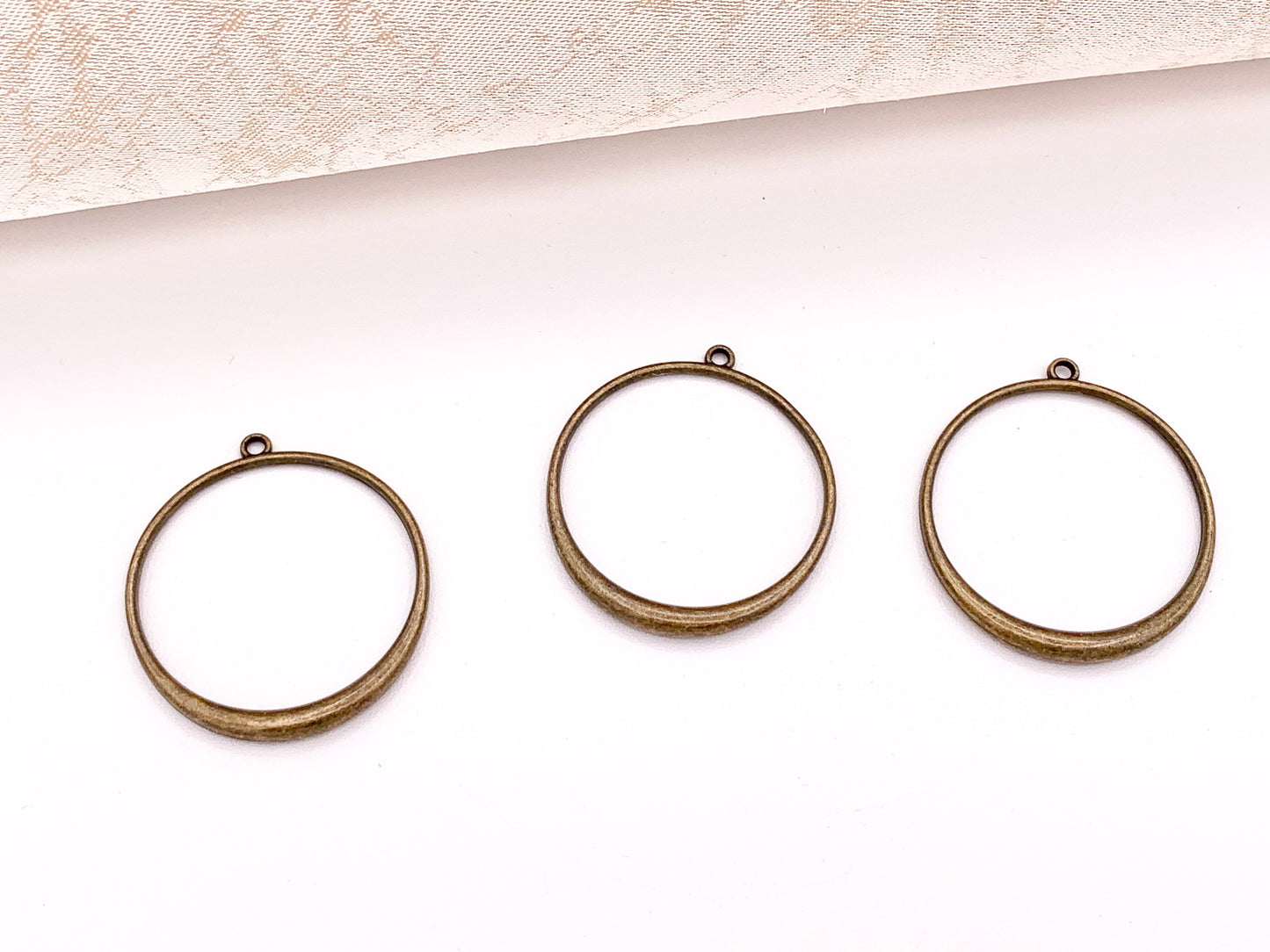 34mm Pewter Circle Pendants Bulk Order in Light Gold, Gold, Matte Gold, Silver, Brass, Gunmetal and Copper