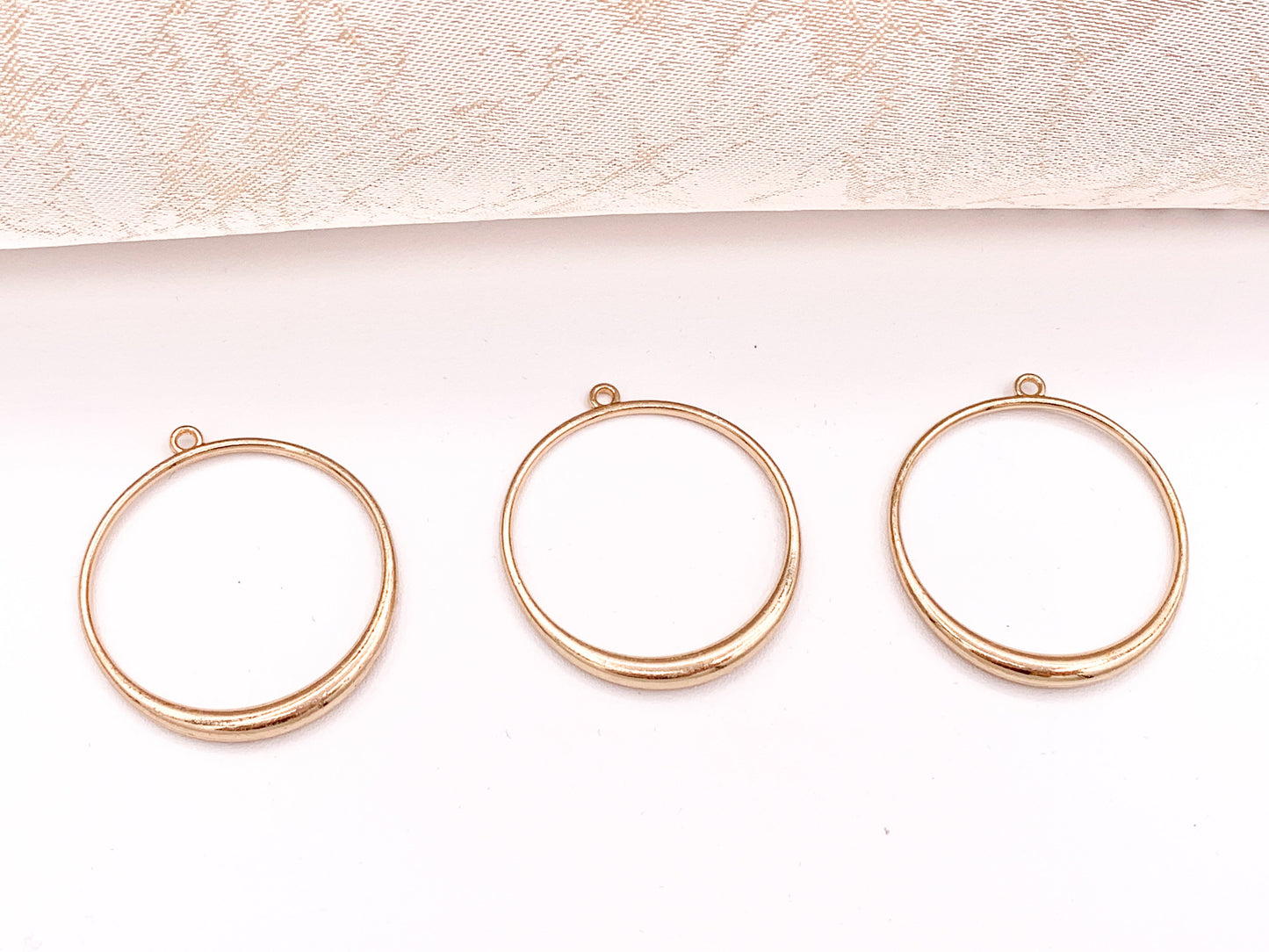 34mm Pewter Circle Pendants Bulk Order in Light Gold, Gold, Matte Gold, Silver, Brass, Gunmetal and Copper