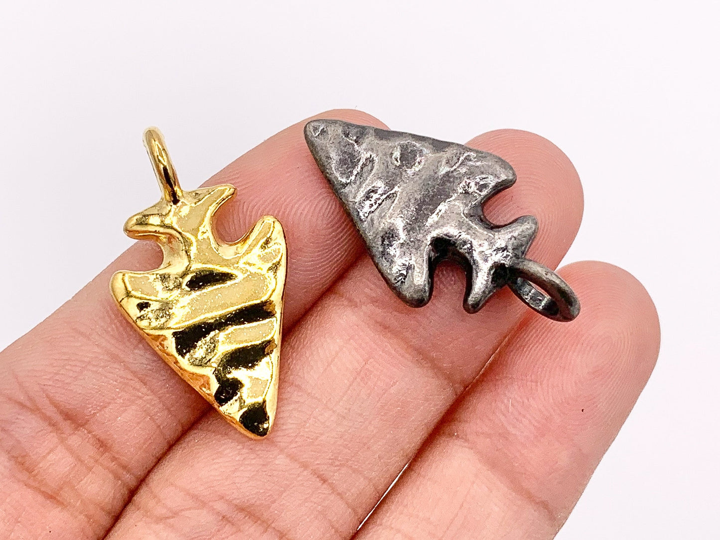 15x27mm Pewter Arrowhead Pendants in Gold, Rosy Gold, Silver, Matte Silver, Copper, Brass, Gunmetal and Blue Patina 24PCS