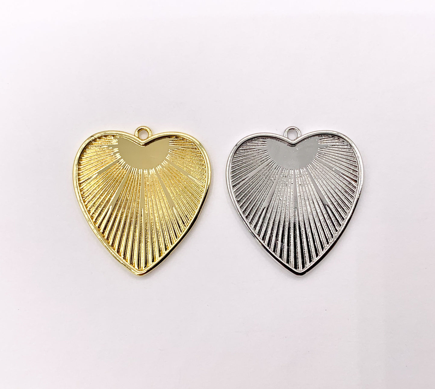 Cute Heart Charms Real 18K Gold/Silver Plated Heart Pendant Over Brass 8 PCS