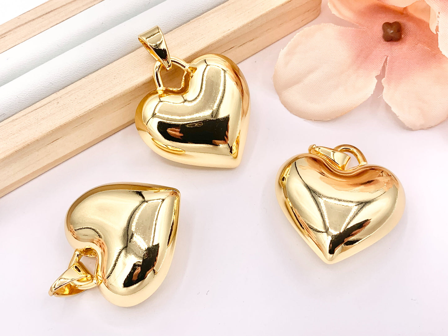 Large Puffy Heart Pendant Charms in 18K Gold Plated Copper Valentines Day Gift For Girlfriend 5 PCS