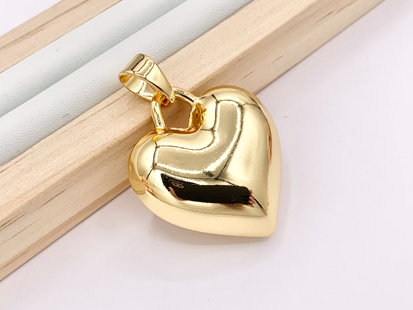 Large Puffy Heart Pendant Charms in 18K Gold Plated Copper Valentines Day Gift For Girlfriend 5 PCS
