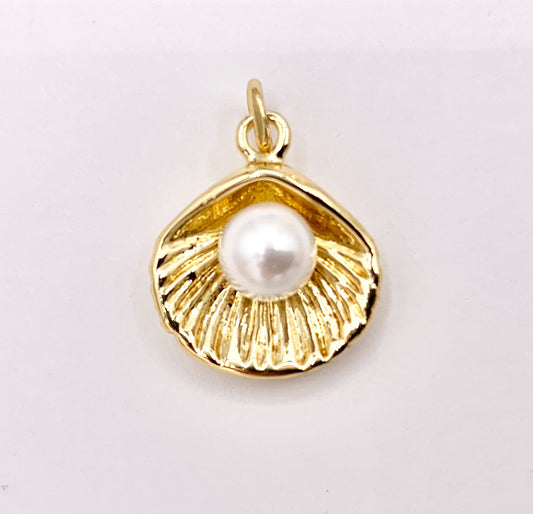 Pearl in Shell Shape Summer Sealife Pendant in Real Gold 18K Plated Over Brass 10 PCS