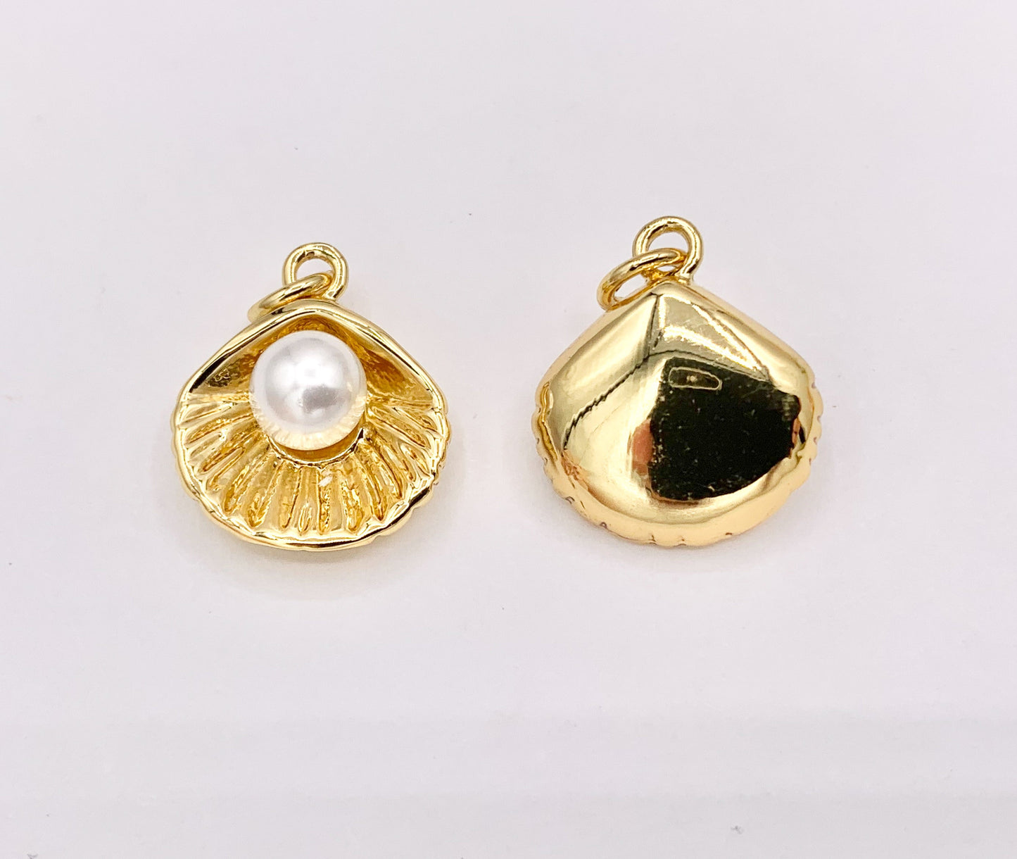 Pearl in Shell Shape Summer Sealife Pendant in Real Gold 18K Plated Over Brass 10 PCS