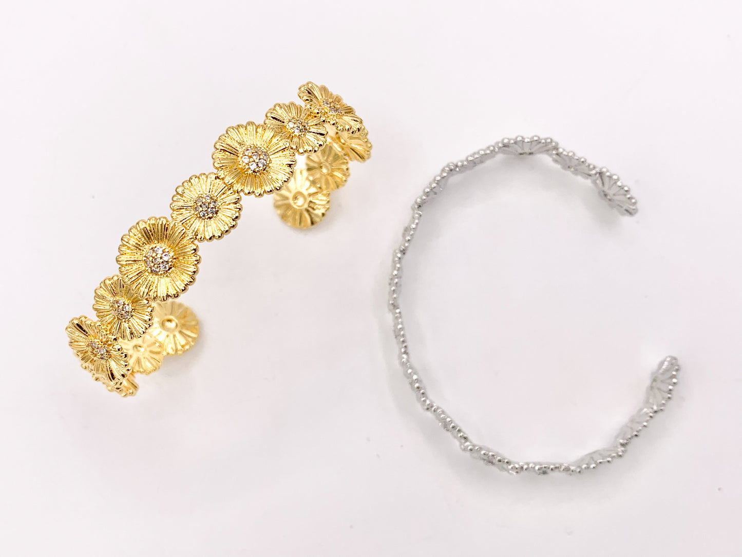 Beautiful Daisy Flower Summer Bracelet Cuffs in Real Gold/Platinum 18K Plated CZ Pave Copper 2 PCS