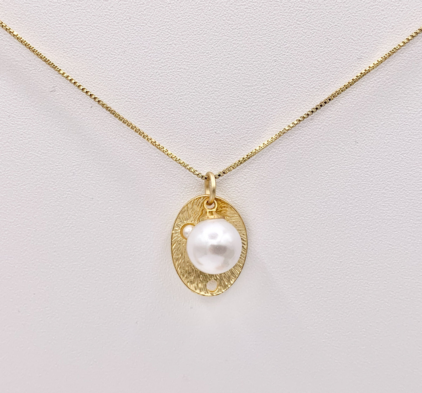 14x19mm Pewter Matte Gold Oval Charm with Imitation Pearl 10 PCS