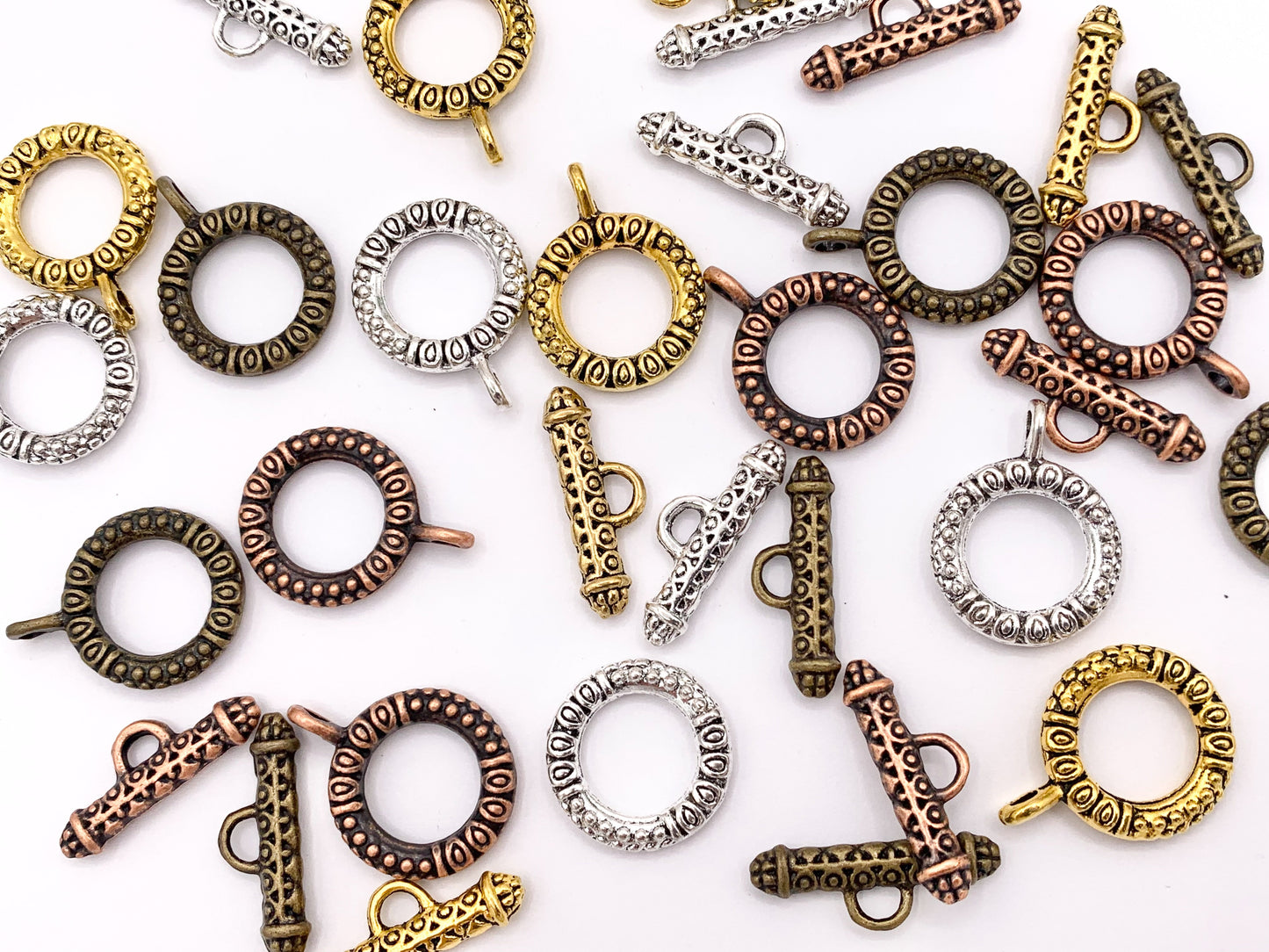18mm Pewter Toggles Carved Circle Clasps in Gold, Silver, Bronze And Copper