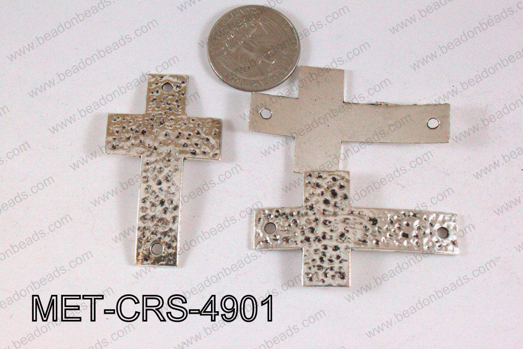 Hammered Metal Cross Connector Light Silver 49x29mm MET-CRS-4901
