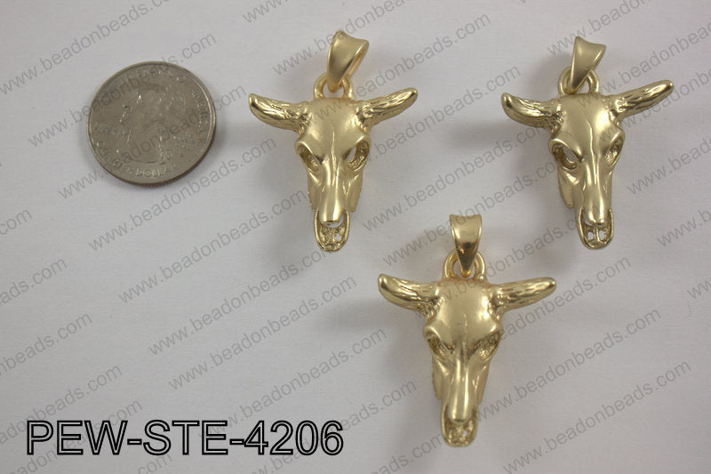 Pewter steer head pendant 30x42mm, matte goldPEW-STE-4206