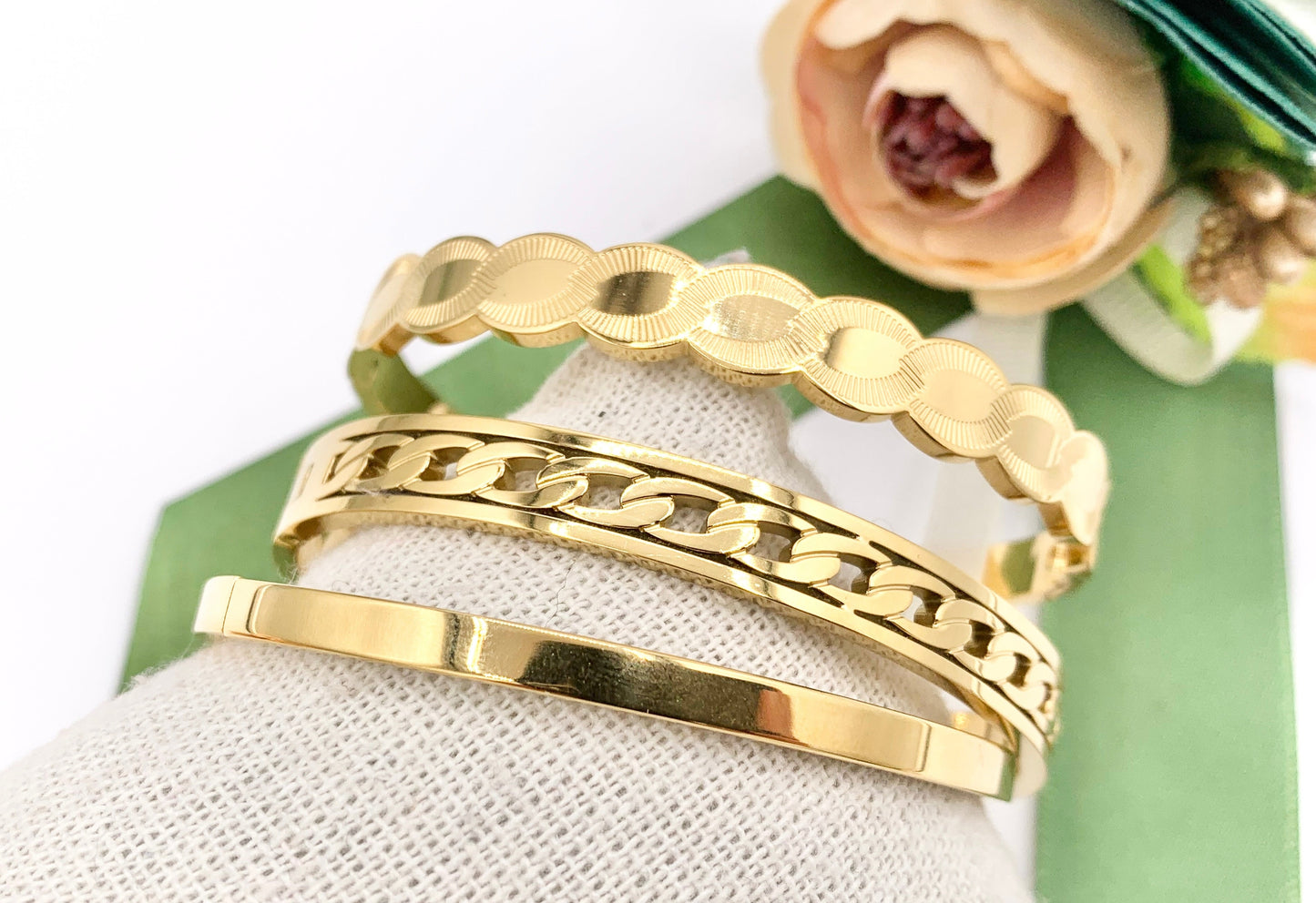 7 " Stainless Steel Bracelets Twist Plain Braided Close Bangles in 18K Gold plated Stainless Steel 2 pcs