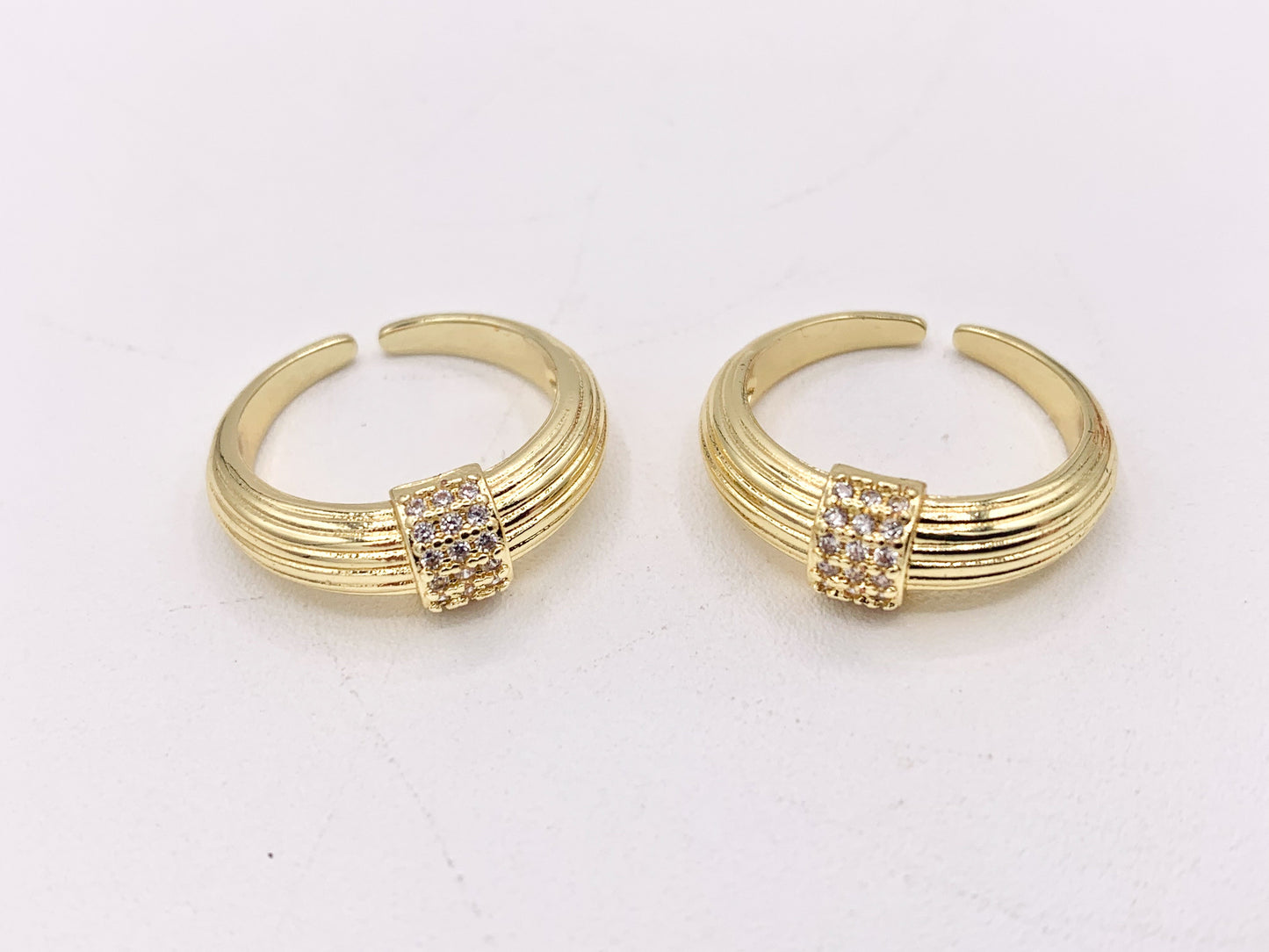 Crescent Signet Ring in Cubic Zirconia Rhinestone Adjustable Signet Rings in 18K Gold Plated Copper 5 pcs
