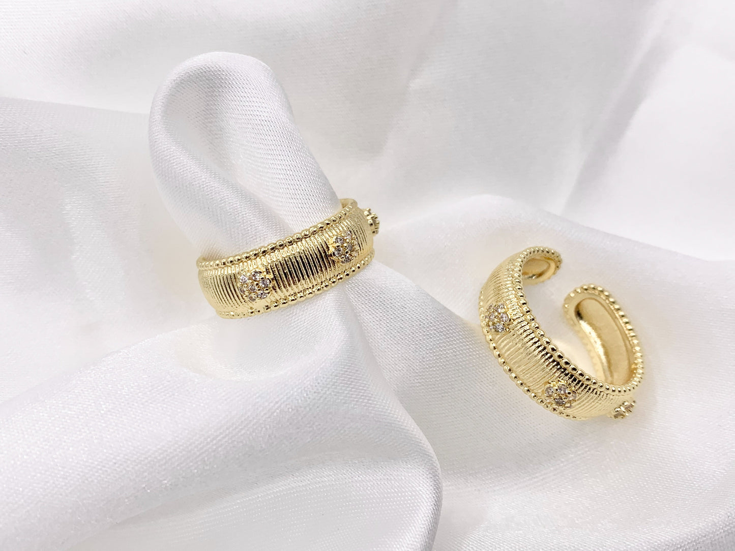 Delicate Flower Cubic Zirconia Rhinestone Flower Ring Adjustable Band Rings in 18K Gold Plated Copper 5 pcs