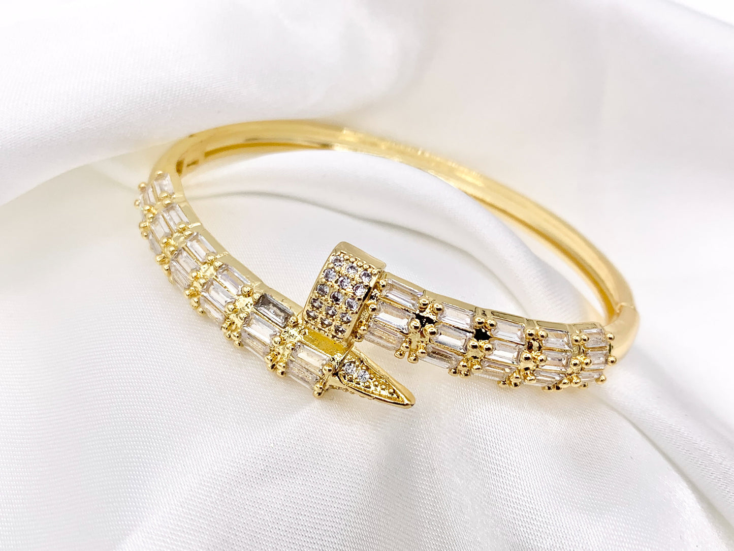Beautiful Bypass Nail Spike Bracelets in Real Gold 18K Plated Copper Fancy Push Open Snap Bracelets 1 pc