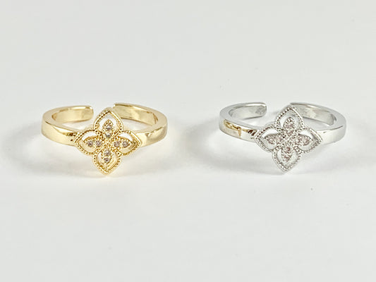Four Leaf Clover Rings in CZ Pave Rhinestones 18K Gold or Silver plated over Copper 4 pcs