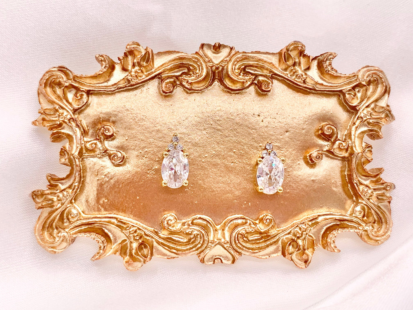 Oval Solitaire Cubic Zirconia Earrings Studs in 18K Gold Plated Copper 5 pairs