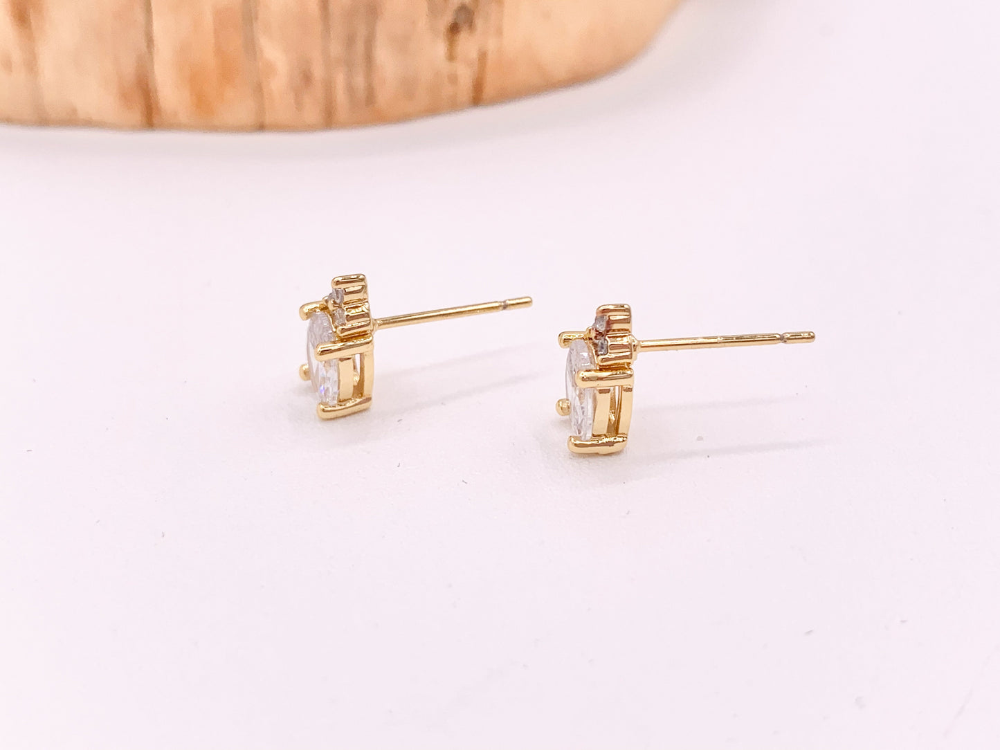 Oval Solitaire Cubic Zirconia Earrings Studs in 18K Gold Plated Copper 5 pairs