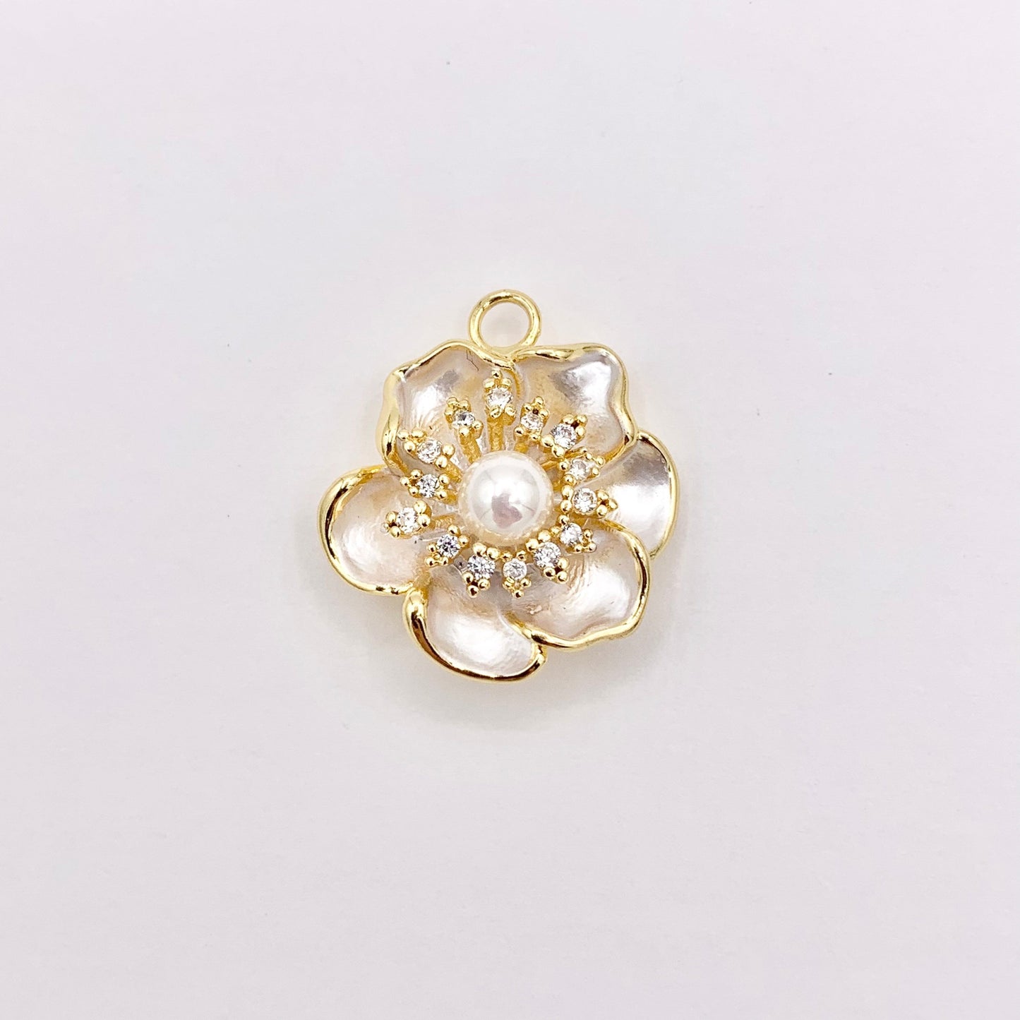Pretty Pearl Cubic Zirconia Flower Pendant Charms in Real Gold 18K Plated Over Copper 6pcs