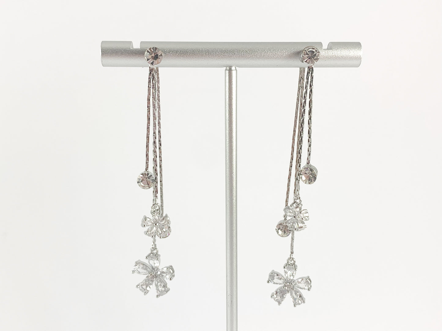 Real 18K Gold/Silver Plated CZ Pave Green Daisy Dangle Tassel Earrings Over Copper 1 pair
