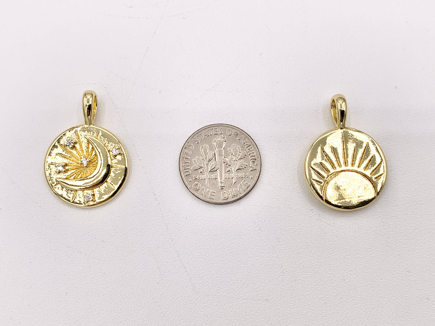 Double Sided Moon Sun Coin Pendant in 18K Gold plated Copper 8pcs