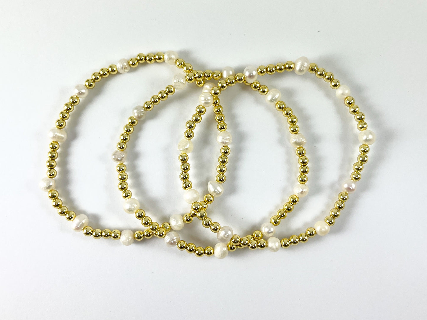 18K Gold Plated Hematite Freshwater Pearl Glass Pearl Dainty Stretchy Bracelet 1 piece