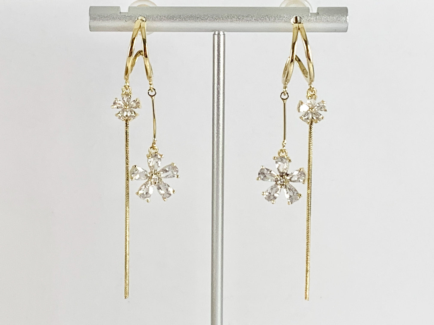 Cute Dainty Long Daisy Tassel Earrings in 18K gold plated Copper 2 pairs