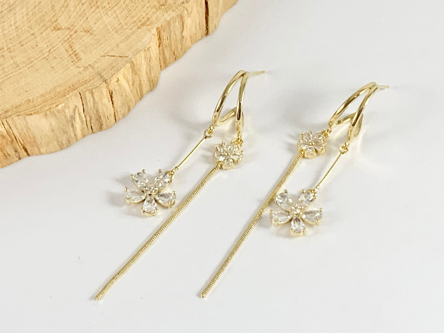 Cute Dainty Long Daisy Tassel Earrings in 18K gold plated Copper 2 pairs