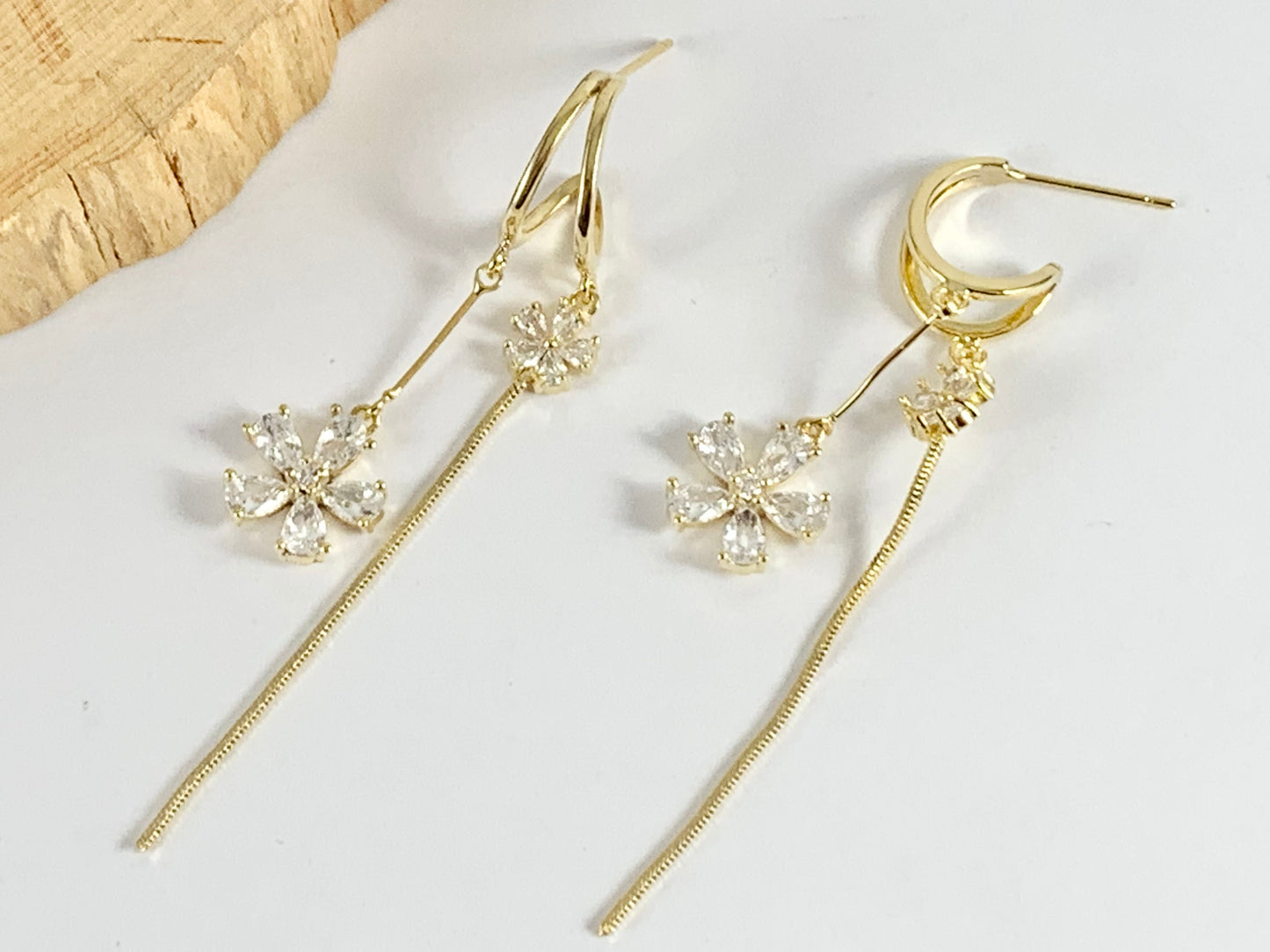 Cute Dainty Long Daisy Tassel Earrings in 18K gold plated Copper 2 pairs