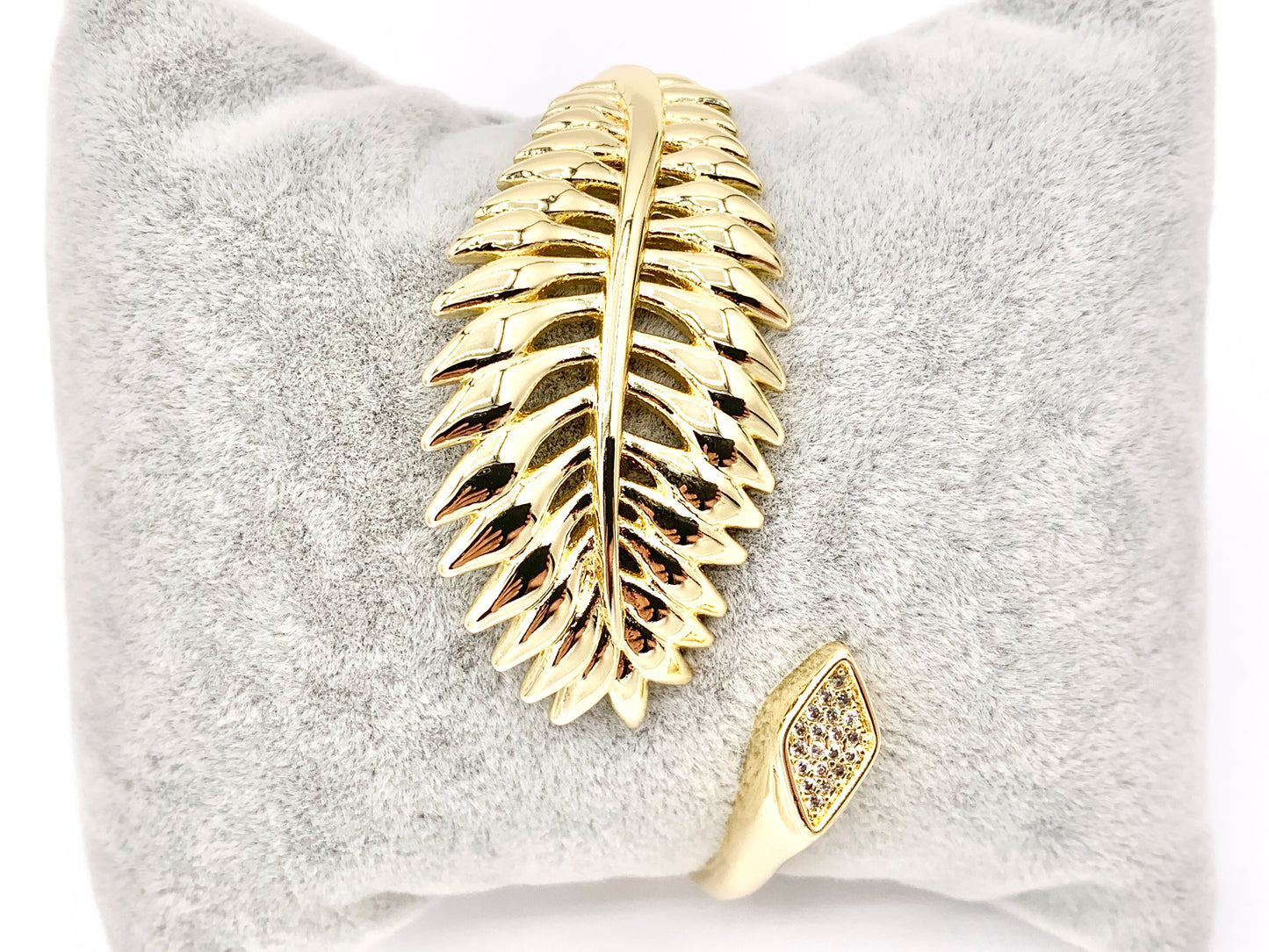 Beautiful Leaf Hinge Bracelets in Real 18K Gold Plated Copper CZ Pave Bypass Sling Open Hinge Bracelet Cuffs/Bangle 1 pc