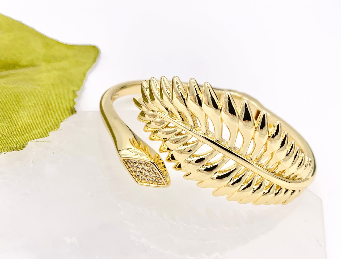 Beautiful Leaf Hinge Bracelets in Real 18K Gold Plated Copper CZ Pave Bypass Sling Open Hinge Bracelet Cuffs/Bangle 1 pc