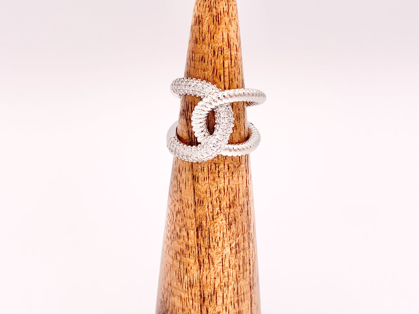 Beautiful Bold Interlock CZ Pave Link Interlocking Statement Rings in 18K gold or Silver Plated Copper 4 pcs