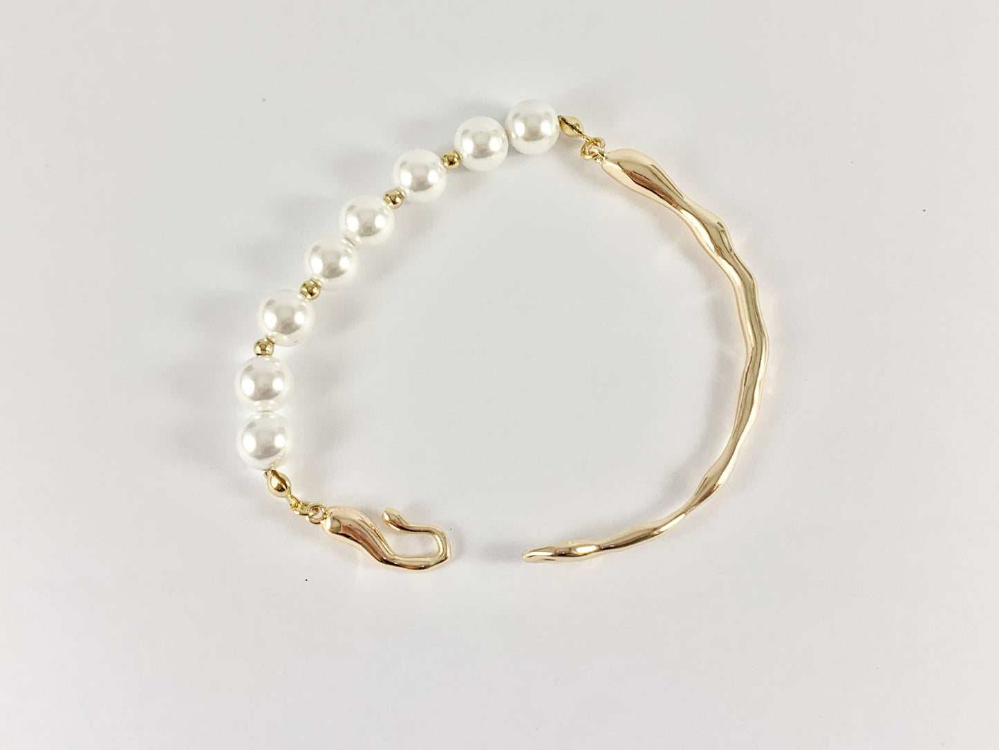Luxurious Pearl Bracelets - Stretchy Pearl Gold Plated Curved Bar Bracelets in 18K Gold or Silver Plated over Copper 1 pc