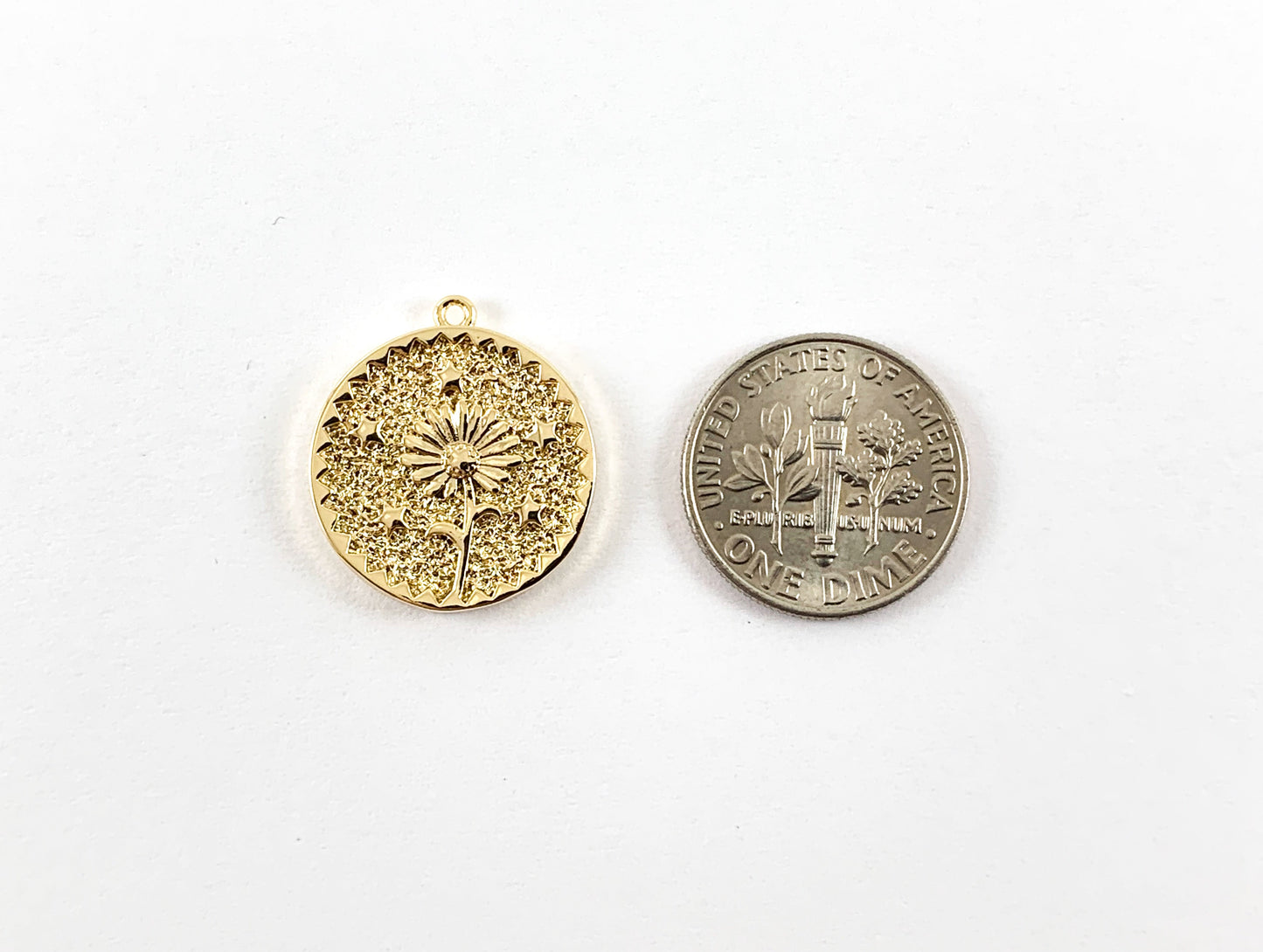 Real Gold 18K Plated Coin Daisy Floral Charm Pendant Over Brass 8pcs